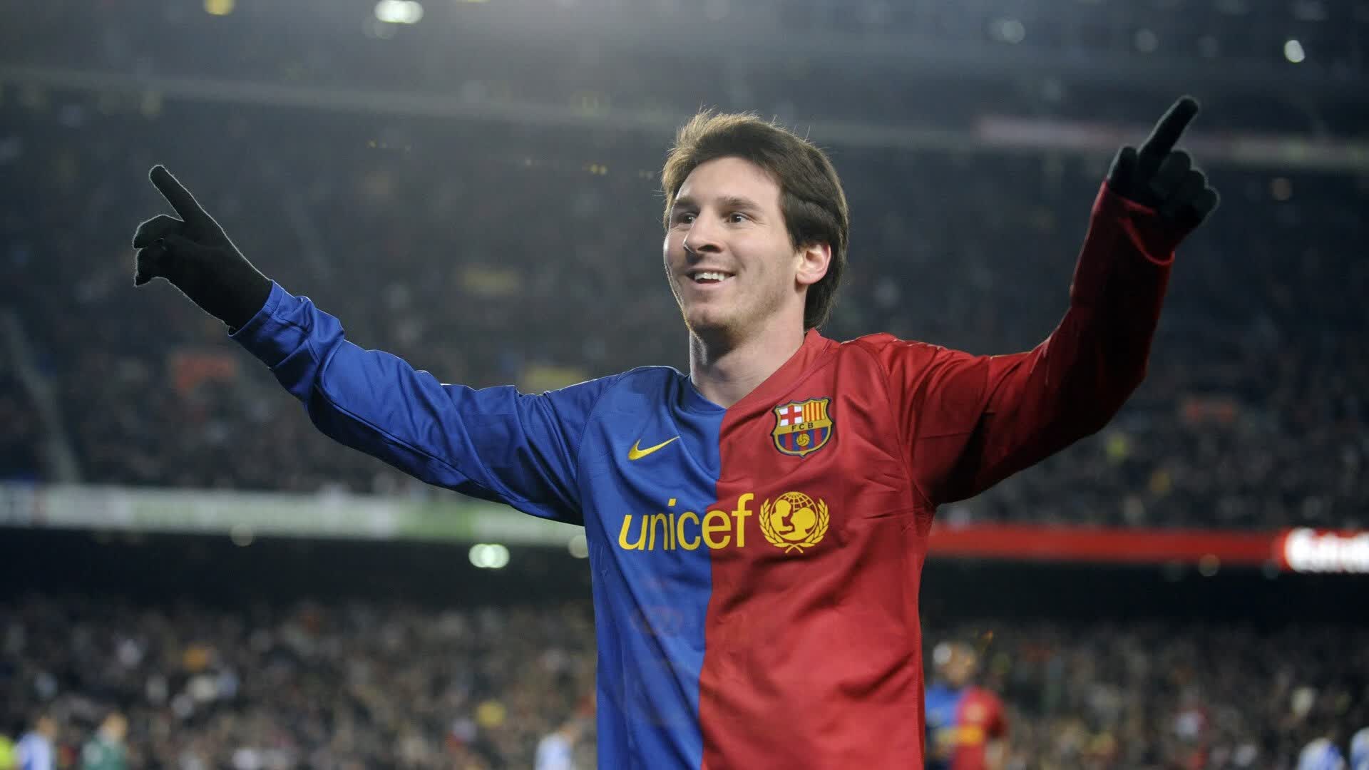 世界杯赛程-拜仁慕尼黑5-1横扫波尔图，锋线巨星上演完美帽子戏法